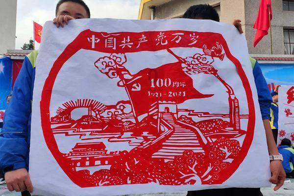 泡面可以跟米饭放在一起吃吗?游戏画面
